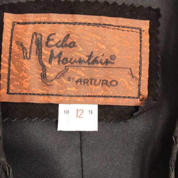 Echo Mountain ,Arturo Suede Leather Bolero Jacket with silver accents - Picture 2 of 6